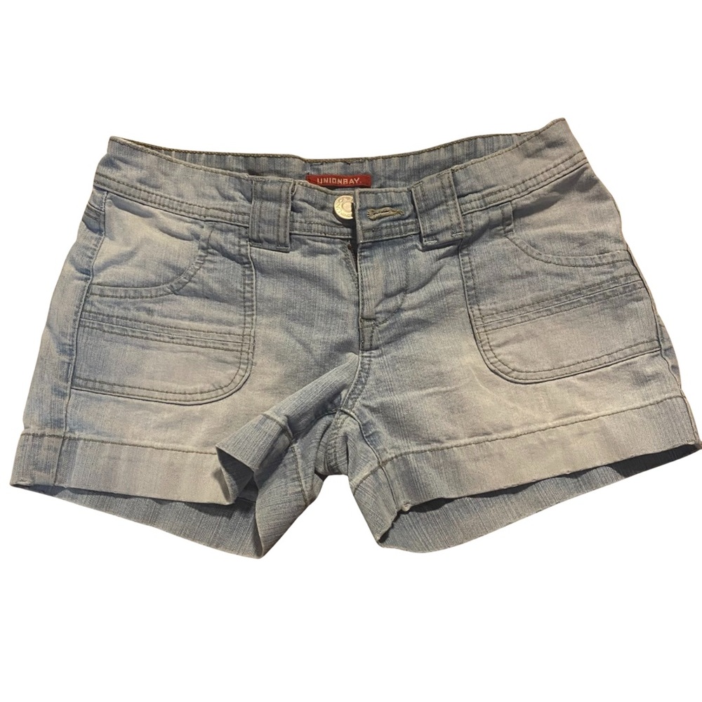 UnionBay Women’s Jean Shorts. Size 5. Color: Blue.